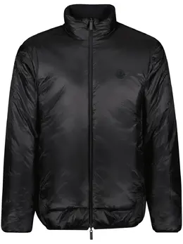 Moncler: Чёрная куртка 
