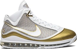 Nike: Золотые кроссовки  Air Max Lebron 7