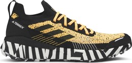 Adidas: Золотые кроссовки  Primeblue