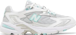 New Balance: Белые кроссовки 