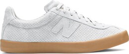 New Balance: Серые кроссовки 