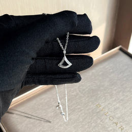 Bvlgari: Подвеска 