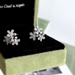 Van Cleef & Arpels: Серьги 