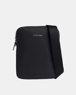 Calvin Klein: Чёрная сумка 