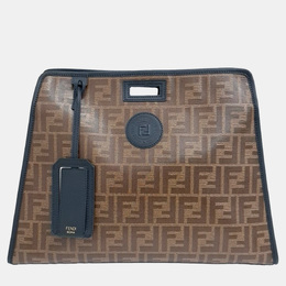 Fendi: Коричневая сумка  Peekaboo
