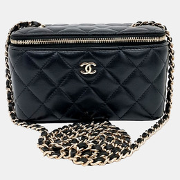 Chanel: Чёрная сумка через плечо 