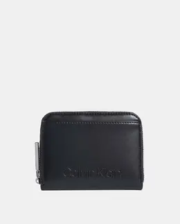 Calvin Klein: Чёрный кошелёк 