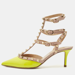 Valentino: Жёлтые туфли  Rockstud