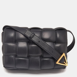 Bottega Veneta: Чёрная сумка  Padded Cassette