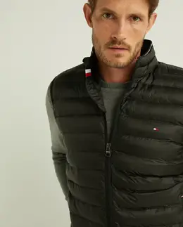 Tommy Hilfiger: Чёрный жилет 