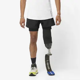 Salomon: Чёрные шорты 