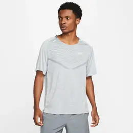 Nike: Серая футболка  Dri FIT