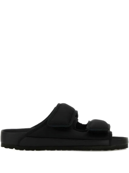 Birkenstock: Чёрные шлёпанцы 
