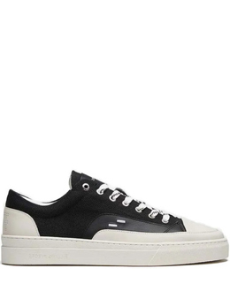 Filling Pieces: Чёрные кеды 