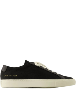 Common Projects: Чёрные кроссовки 