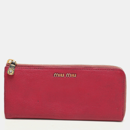 Miu Miu: Розовый кошелёк 