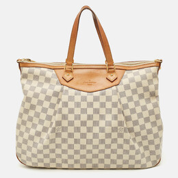 Louis Vuitton: Белая сумка 