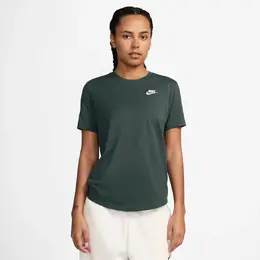 Nike: Зелёная футболка  Club Essentials