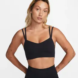 Nike: Чёрный топ 