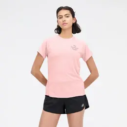New Balance: Светлая футболка 