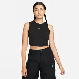 Nike: Спортивная футболка  Essentials