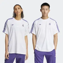 Adidas: Белая футболка 