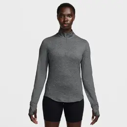 Nike: Серая футболка 