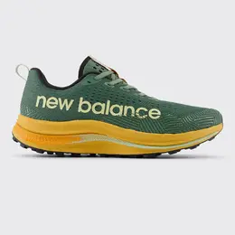 New Balance: Зелёные кроссовки 