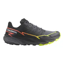 Salomon: Чёрные кроссовки 
