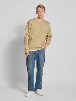 Tommy Jeans: Прямые джинсы 