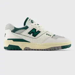 New Balance: Белые кроссовки  550