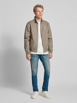 Calvin Klein Jeans: Зауженные джинсы 