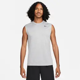 Nike: Серая футболка  Dri FIT