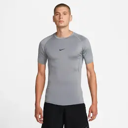Nike: Серая футболка 
