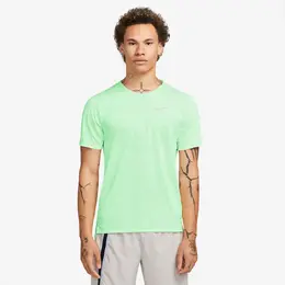Nike: Зелёная футболка  Dri FIT
