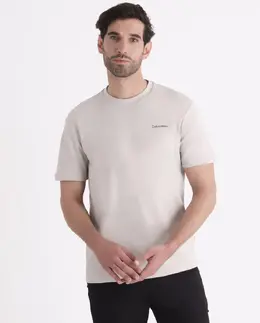 Calvin Klein: Светлая футболка 