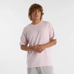 New Balance: Светлая футболка 