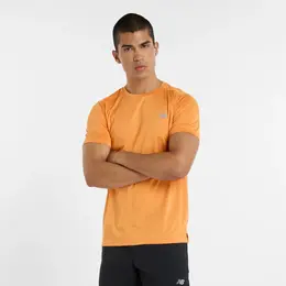 New Balance: Оранжевая футболка 