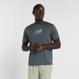 New Balance: Тёмная футболка 
