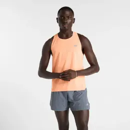 New Balance: Светлая футболка 