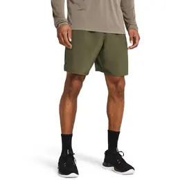 Under Armour: Зелёные шорты 