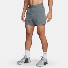 Nike: Серые шорты 