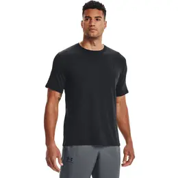 Under Armour: Чёрная футболка 