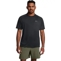 Under Armour: Чёрная футболка 