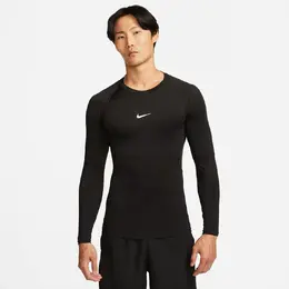 Nike: Чёрная футболка 