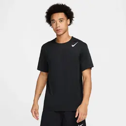 Nike: Чёрная футболка 
