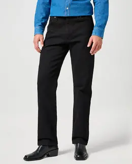 Wrangler: Чёрные джинсы 