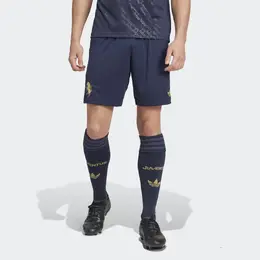 Adidas: Тёмные шорты 
