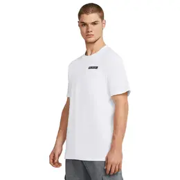 Under Armour: Белая футболка 