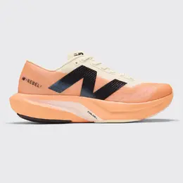 New Balance: Оранжевые кроссовки 